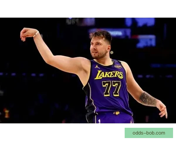 雷迪克赞东契奇本月表现惊艳无法与禅师莱利相提并论